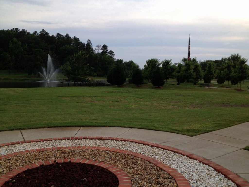 Lake, fountain and pier at the Veterans Memorial Park in Tupelo, MS.